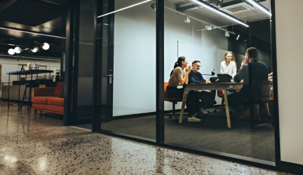 How to Maximize Productivity in a Coworking Space Environment